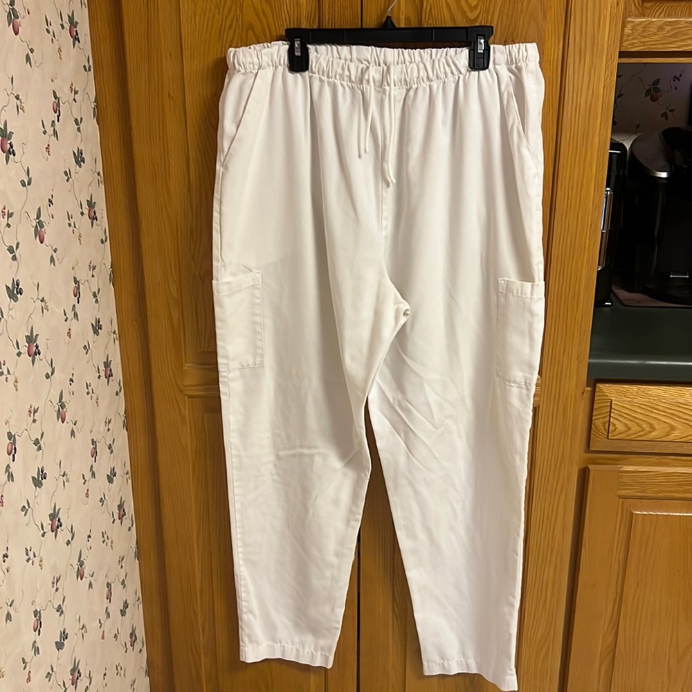 Women’s white uniform pants size XXL